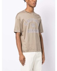 hellbeige besticktes T-Shirt mit einem Rundhalsausschnitt von Emporio Armani