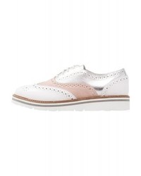 hellbeige Brogues von KIOMI