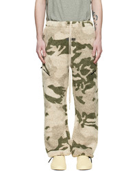 hellbeige Camouflage Jogginghose von Essentials