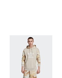 hellbeige Camouflage Pullover mit einem Kapuze von adidas Originals