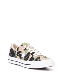 hellbeige Camouflage Segeltuch niedrige Sneakers von Converse