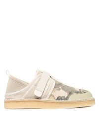 hellbeige Camouflage Slip-On Sneakers