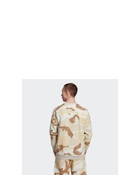 hellbeige Camouflage Sweatshirt von adidas Originals