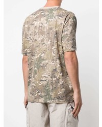 hellbeige Camouflage T-Shirt mit einem Rundhalsausschnitt von Carhartt WIP