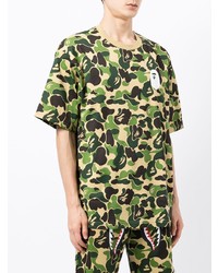 hellbeige Camouflage T-Shirt mit einem Rundhalsausschnitt von A Bathing Ape