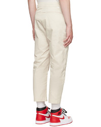 hellbeige Chinohose von Nike