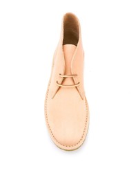 hellbeige Chukka-Stiefel aus Leder von Clarks Originals