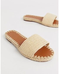 hellbeige flache Sandalen aus Segeltuch von Pull&Bear