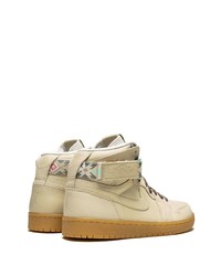 hellbeige hohe Sneakers aus Leder von Jordan