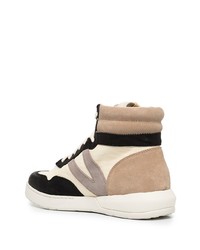 hellbeige hohe Sneakers aus Leder von VISVIM