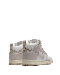 hellbeige hohe Sneakers aus Wildleder von Nike