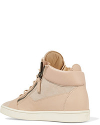 hellbeige hohe Sneakers aus Wildleder von Giuseppe Zanotti