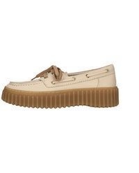 hellbeige Leder Bootsschuhe von Clarks
