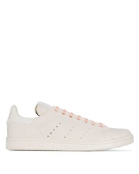 hellbeige Leder niedrige Sneakers von Adidas By Pharrell Williams