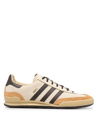 hellbeige Leder niedrige Sneakers von adidas