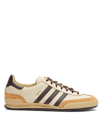 hellbeige Leder niedrige Sneakers von adidas