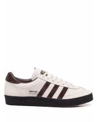 hellbeige Leder niedrige Sneakers von adidas