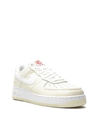 hellbeige Leder niedrige Sneakers von Nike