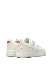 hellbeige Leder niedrige Sneakers von Nike