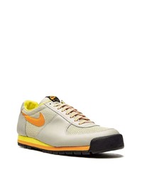 hellbeige Leder niedrige Sneakers von Nike