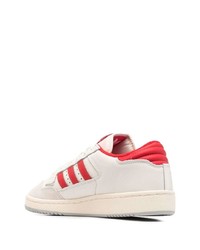 hellbeige Leder niedrige Sneakers von adidas