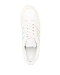 hellbeige Leder niedrige Sneakers von adidas