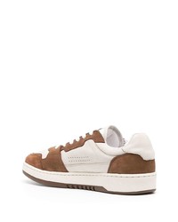 hellbeige Leder niedrige Sneakers von Axel Arigato