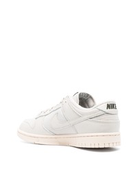 hellbeige Leder niedrige Sneakers von Nike