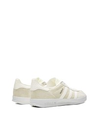 hellbeige Leder niedrige Sneakers von adidas