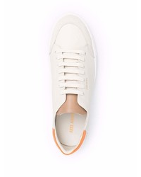 hellbeige Leder niedrige Sneakers von Axel Arigato