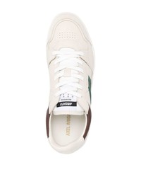 hellbeige Leder niedrige Sneakers von Axel Arigato