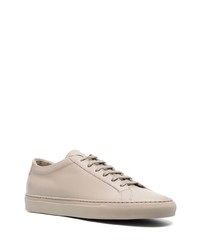 hellbeige Leder niedrige Sneakers von Common Projects