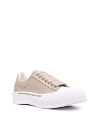 hellbeige Leder niedrige Sneakers von Alexander McQueen