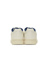 hellbeige Leder niedrige Sneakers von Reebok Classics