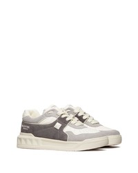 hellbeige Leder niedrige Sneakers von Valentino Garavani