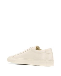 hellbeige Leder niedrige Sneakers von Common Projects