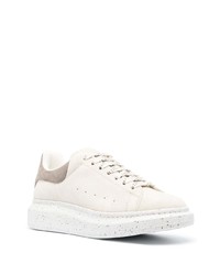 hellbeige Leder niedrige Sneakers von Alexander McQueen