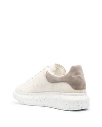 hellbeige Leder niedrige Sneakers von Alexander McQueen