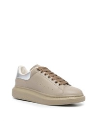 hellbeige Leder niedrige Sneakers von Alexander McQueen