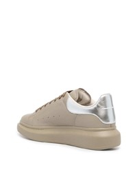 hellbeige Leder niedrige Sneakers von Alexander McQueen