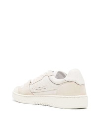 hellbeige Leder niedrige Sneakers von Axel Arigato