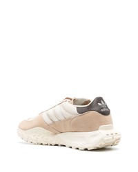 hellbeige Leder niedrige Sneakers von adidas