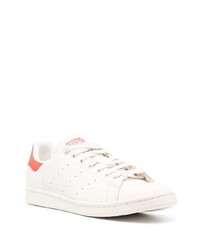 hellbeige Leder niedrige Sneakers von adidas