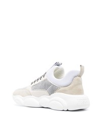 hellbeige Leder niedrige Sneakers von Moschino