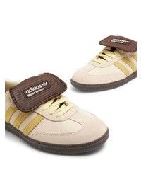 hellbeige Leder niedrige Sneakers von adidas