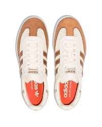 hellbeige Leder niedrige Sneakers von adidas