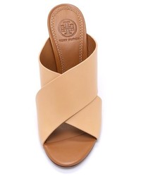 hellbeige Leder Pantoletten von Tory Burch