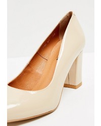 hellbeige Leder Pumps von Usha