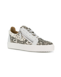 hellbeige niedrige Sneakers mit Schlangenmuster von Giuseppe Zanotti Design