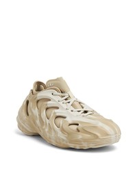 hellbeige niedrige Sneakers von adidas